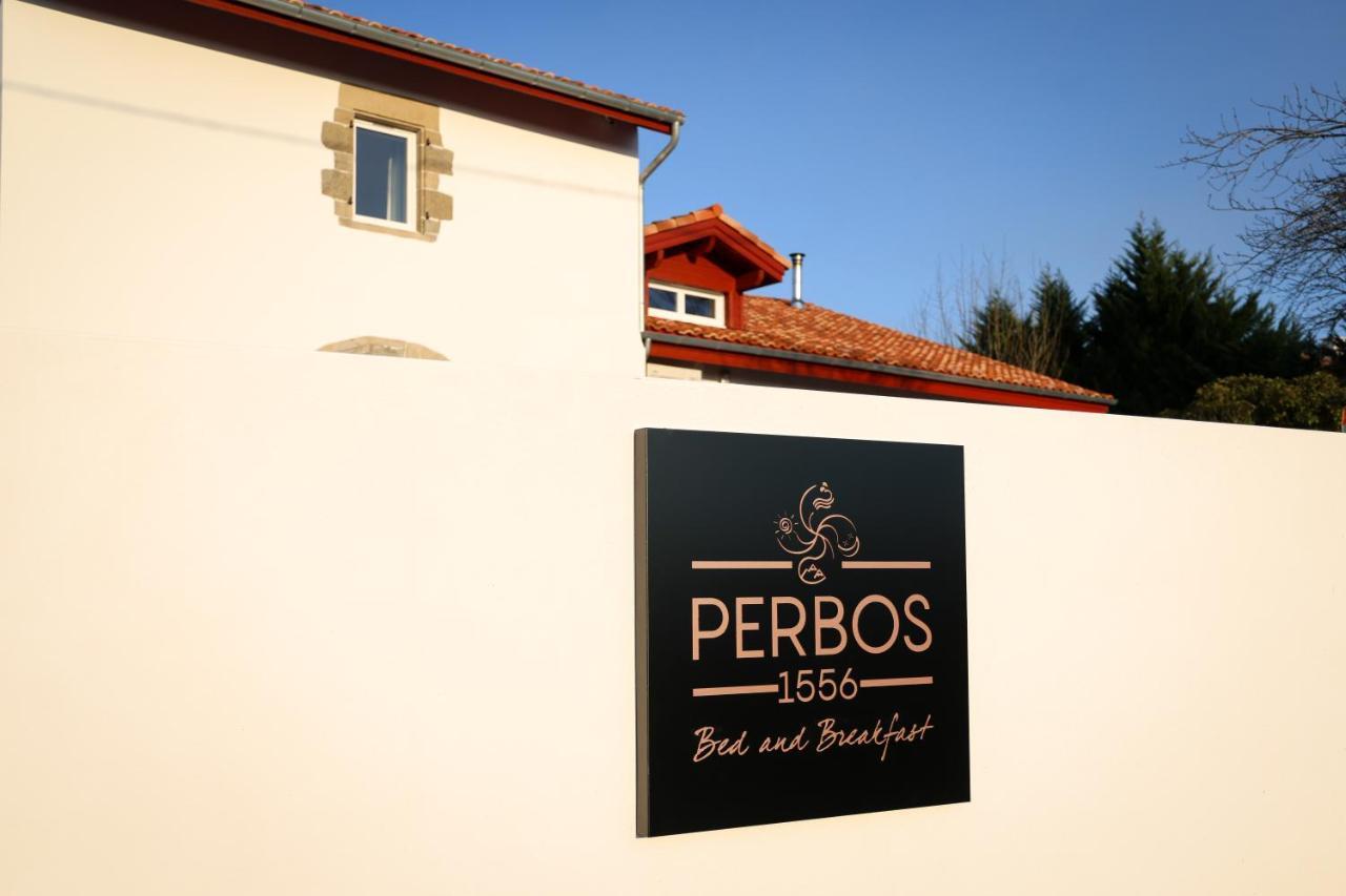 Bed & Breakfast Perbos 1556 La Bastide-Clairence Екстер'єр фото